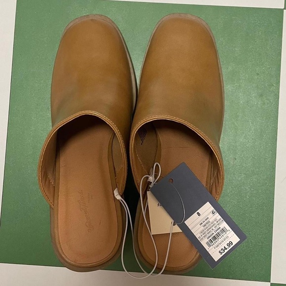 NWT Tan Block Heeled Mules - Picture 2 of 2